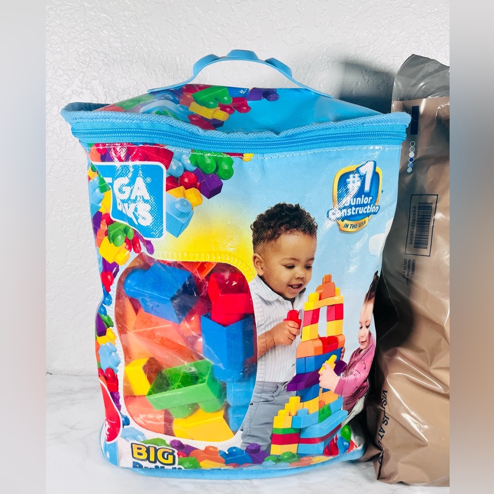 Mega Blocks Set With Bonus Bag - Picture 2 of 4